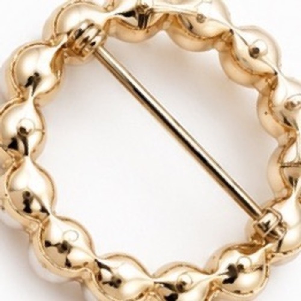 Gold Tone Faux Pearl Wreath Circle Brooch Pin Elegant Classic sophisticated - Picture 7 of 8